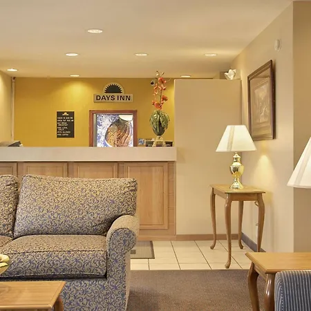 Days Inn By Wyndham Plainfield-3