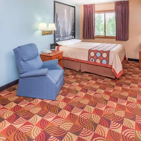 Super 8 By Wyndham Shipshewana-3