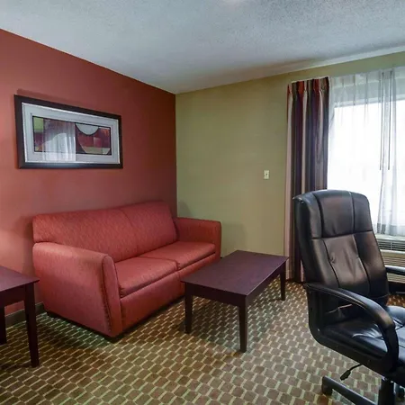 Quality Inn & Suites Pine Bluff-3
