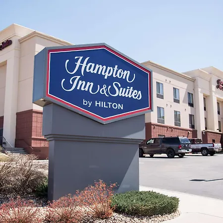 Hampton Inn & Suites Greeley-3