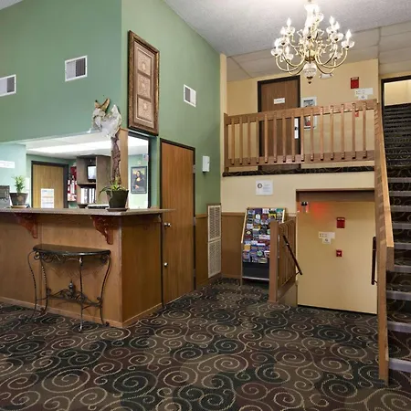 Super 8 By Wyndham Russellville-3