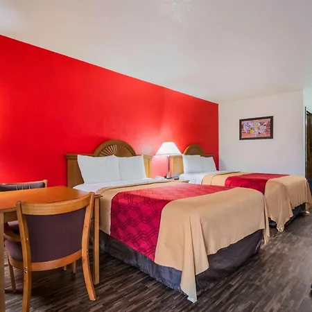 Econo Lodge & Suites Brinkley-3