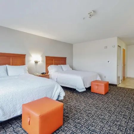 Hampton Inn & Suites Rockland-3