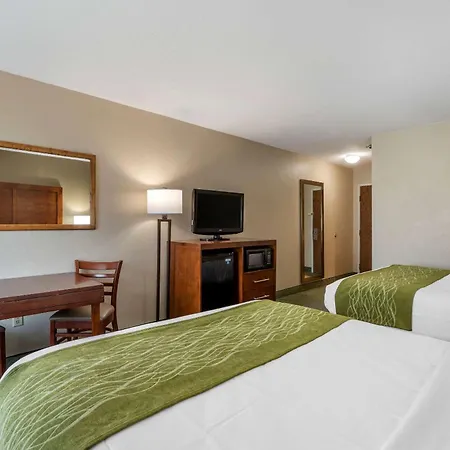 Comfort Inn Muscatine Near Hwy 61-3