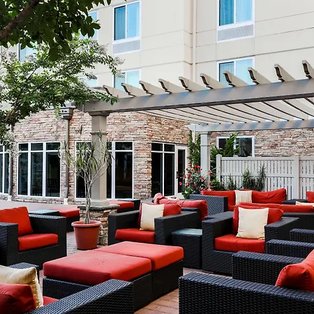 Hilton Garden Inn Melville-2