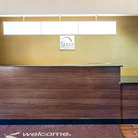 Sleep Inn & Suites Oregon - Toledo-2