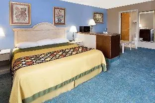 Super 8 By Wyndham Freeport-2