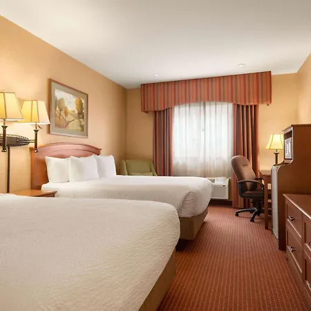 Days Inn By Wyndham Swift Current-3