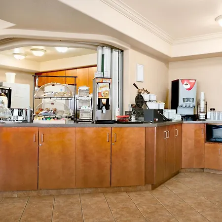 Super 8 By Wyndham High Level Ab-2