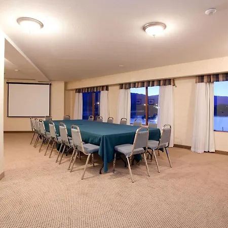 Holiday Inn Hotel & Suites Osoyoos By Ihg-2