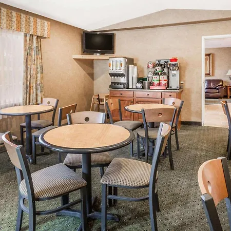 Ramada By Wyndham Frisco-2