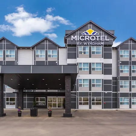 Microtel Inn & Suites By Wyndham Whitecourt-3