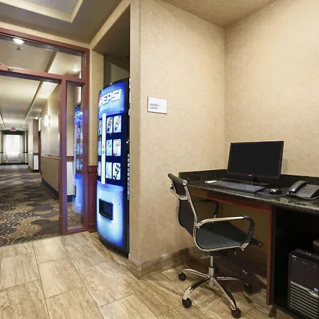 Ramada By Wyndham Edson-2