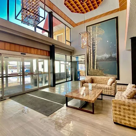 Ramada By Wyndham Whitecourt-2