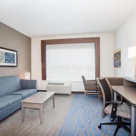 Holiday Inn Express & Suites Great Bend By Ihg-2