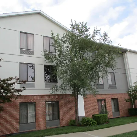 Quality Inn Warrensburg-3
