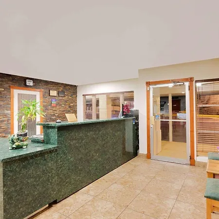 Travelodge By Wyndham Ozona-2