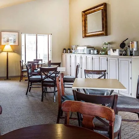 Quality Inn & Suites Minden-3