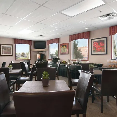 Travelodge By Wyndham Stony Plain-2