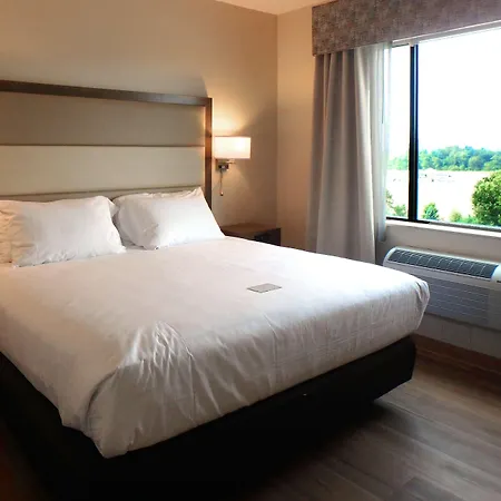 Wyndham Garden State College-2