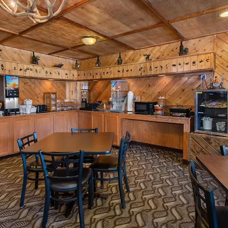Super 8 By Wyndham Dubois-3