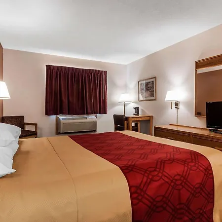Rodeway Inn Holdrege-3
