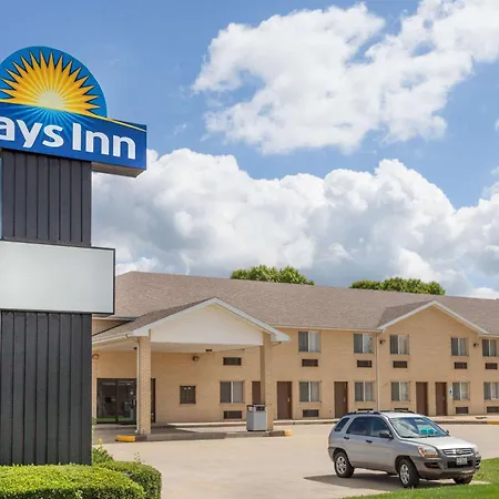 Days Inn By Wyndham Charleston-3