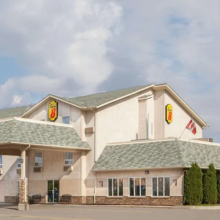 Super 8 By Wyndham Fort Frances-3