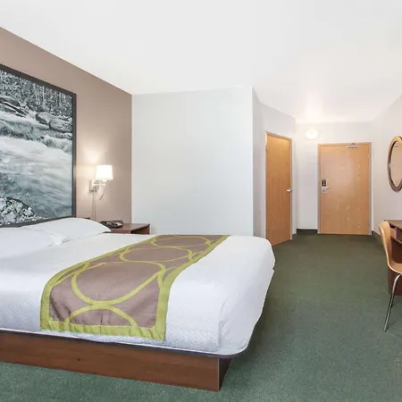 Super 8 By Wyndham Kenora-2