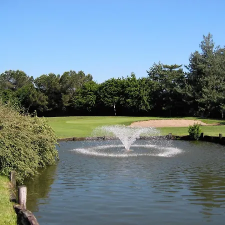 Golf Hotel-3