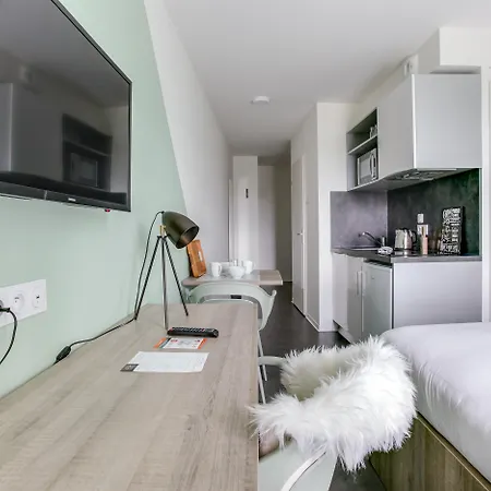 All Suites Appart Hôtel Massy Palaiseau-2