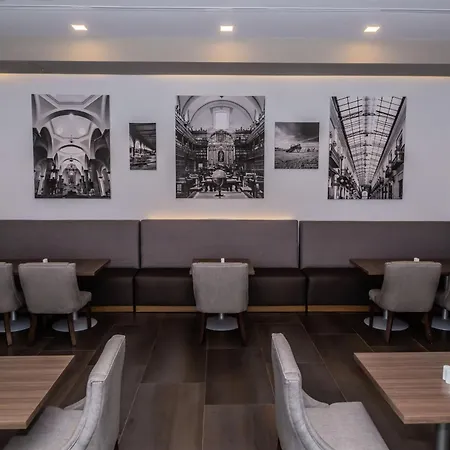 Hampton Inn & Suites By Hilton Puebla-3