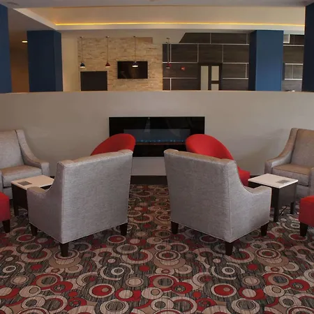 La Quinta Inn And Suites By Wyndham Bloomington-2