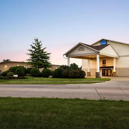 Travelodge By Wyndham Clinton Valley West Court-3