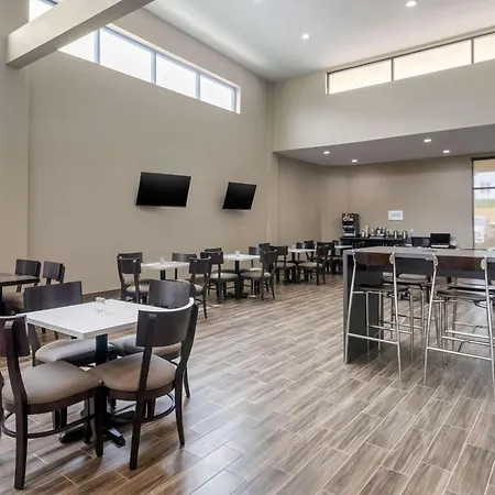 Mainstay Suites Bricktown - Near Medical Center-3