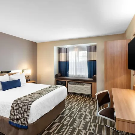 Microtel Inn & Suites By Wyndham Farmington-3
