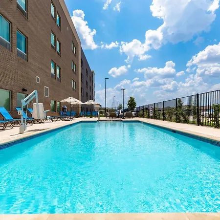 La Quinta Inn & Suites By Wyndham Round Rock Near Kalahari-2