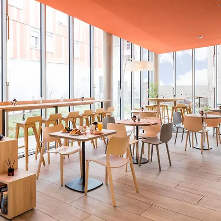 Aparthotel Adagio Access Paris Massy Gare-3