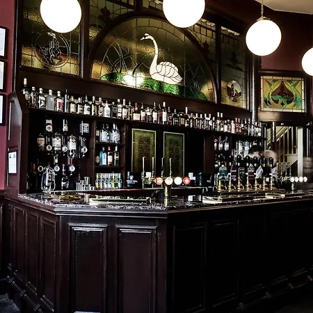 Swan & Railway Hotel Wigan-3