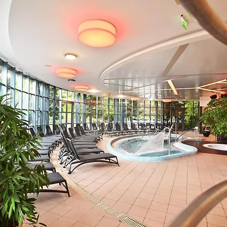 Hotel Eger & Park-3