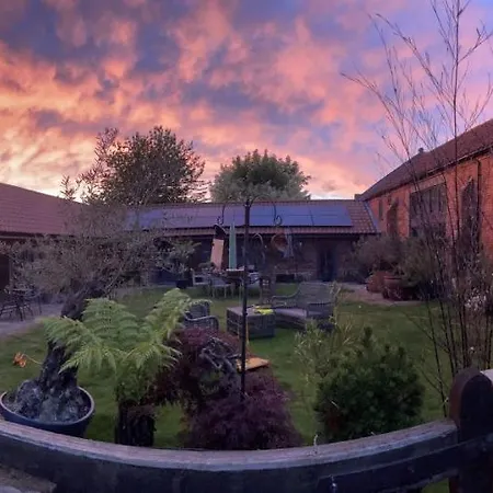 Bumble Barn Bed & Breakfast-3