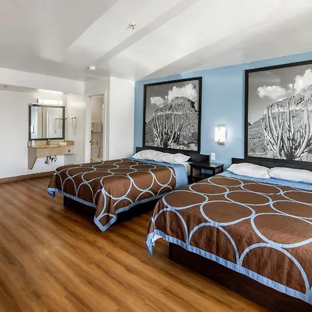 Super 8 By Wyndham Phoenix West-2