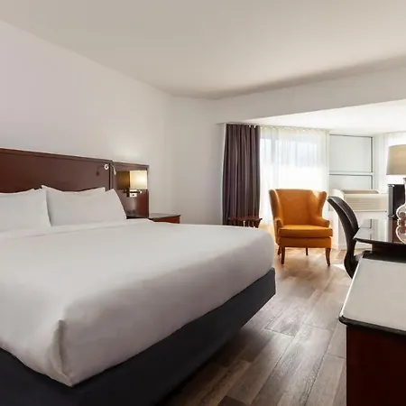 Strata Hotel-2