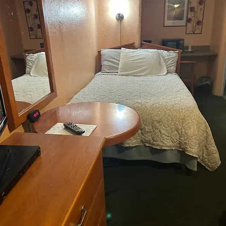 Budget Inn Motel Chemult-3