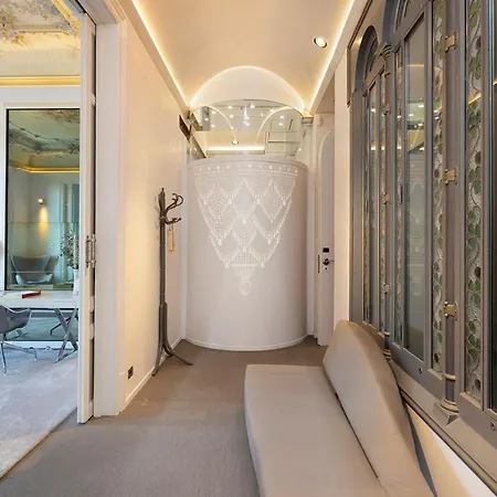 El Palauet Modernist Suites Barcelona-2