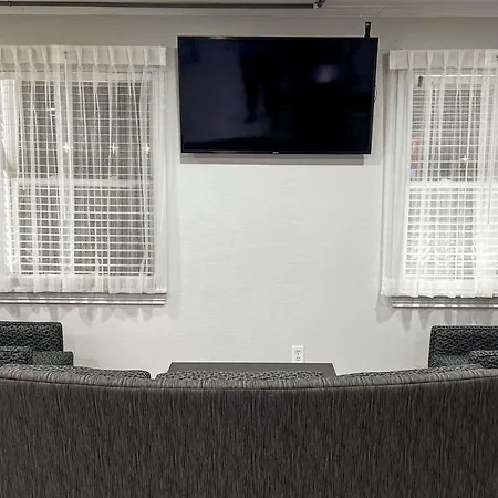 Quality Inn & Suites Columbus West-3
