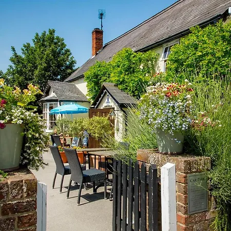 The Cricketers Clavering-3