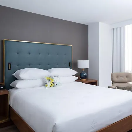 Le Meridien Essex Chicago-3