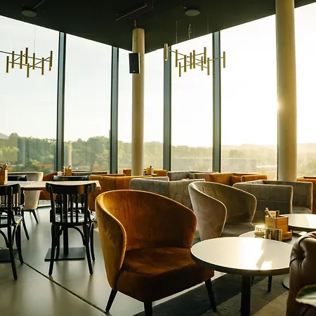 Loom Hotel & Skybar-2