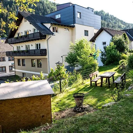 Gastwirtschaft Hold-2